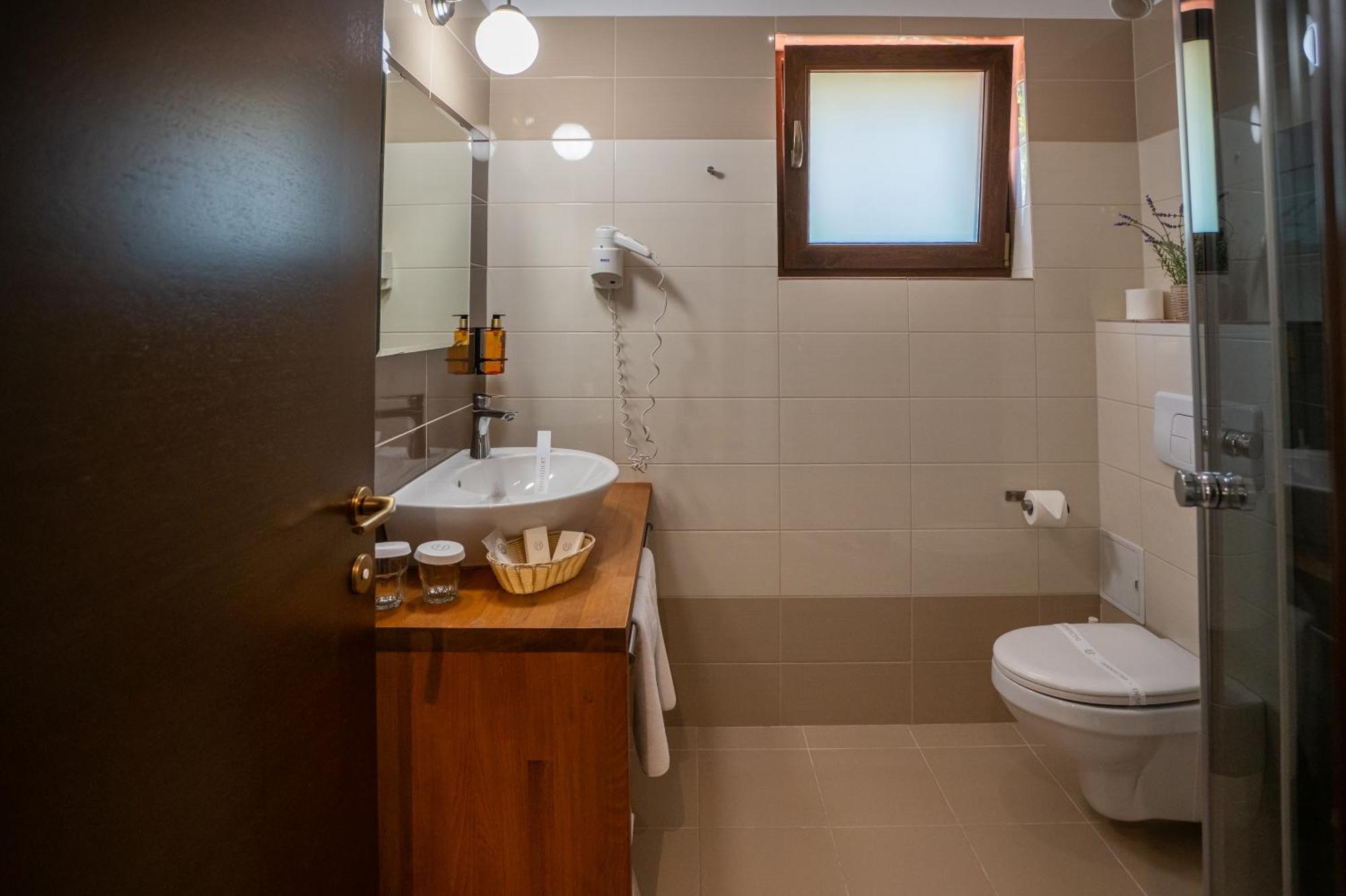 Opus Villa Sinaia Exterior foto Bathroom