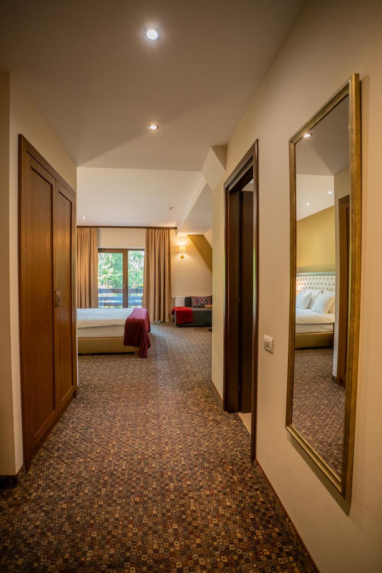 Opus Villa Sinaia Exterior foto Family room
